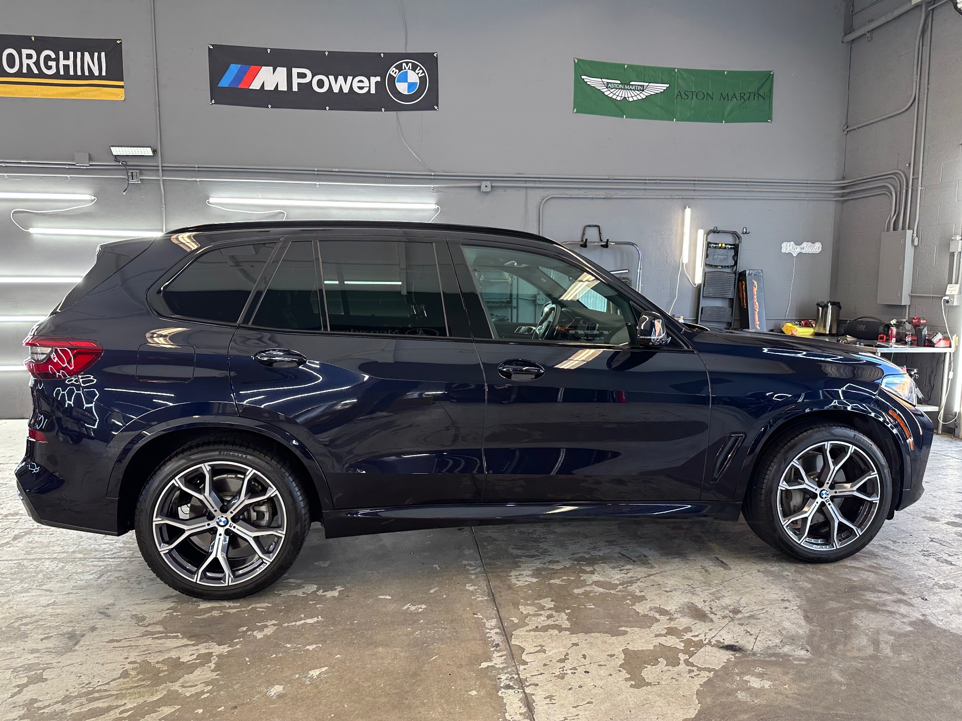 BMW X5 with ceramic coating providing heat resistance protection for Arizona summer temperatures